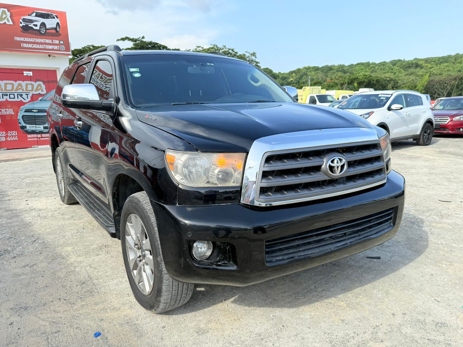 Toyota Sequoia 2010 - foto 1